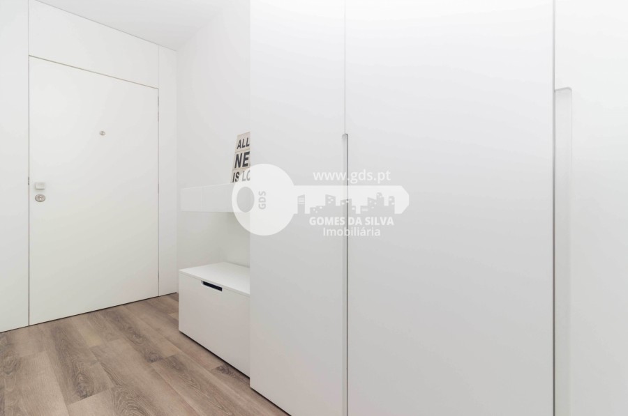 Apartamento T2 Moderno e Totalmente Mobilado e Equipado - Gomes da Silva - Imagem 2 Apartamento em Braga (Maximinos, Sé e Cividade), Braga, Braga - Imagem 2