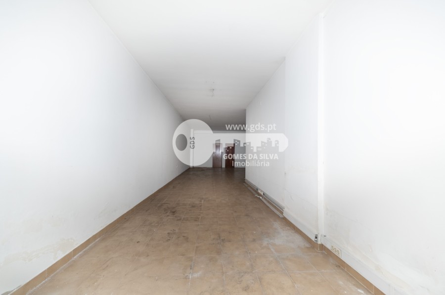 Loja em Braga (Maximinos, Sé e Cividade), Braga, Braga - Imagem 2