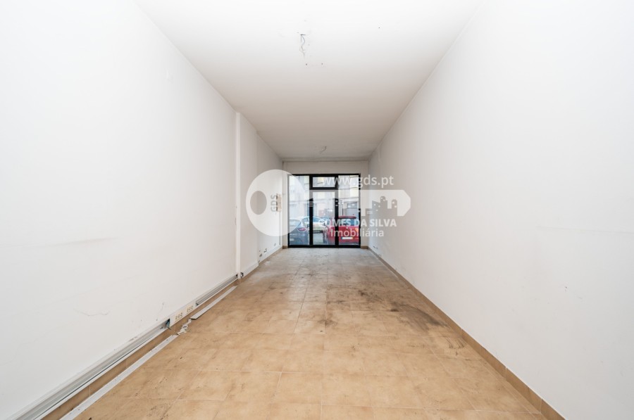 Loja na Rua Pedro Gomes Ourives com 219m2 - Gomes da Silva - Imagem 24 Loja em Braga (Maximinos, Sé e Cividade), Braga, Braga - Imagem 24