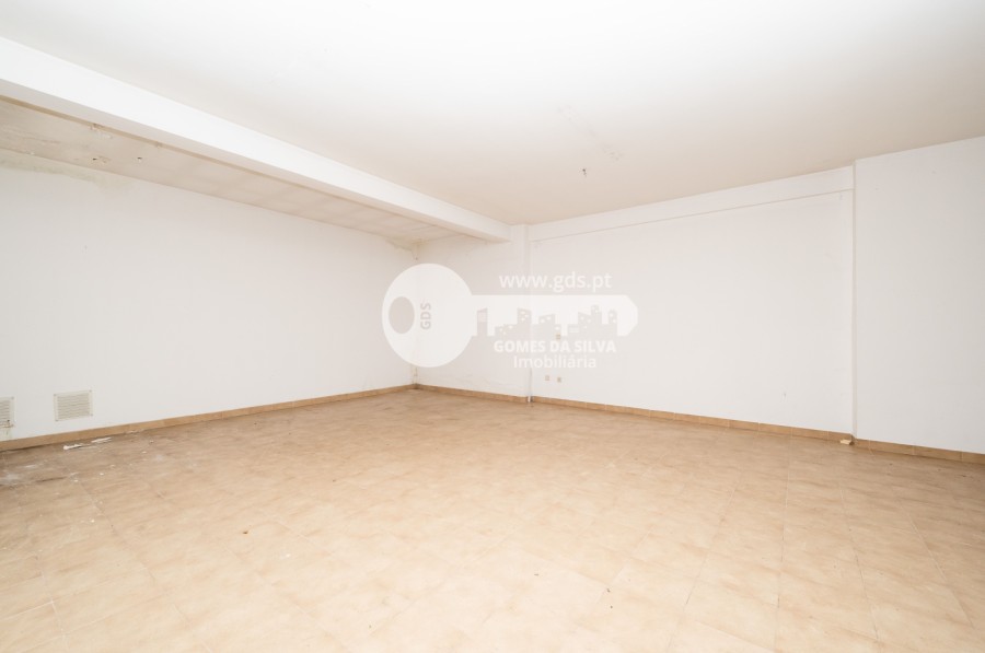 Loja na Rua Pedro Gomes Ourives com 219m2 - Gomes da Silva - Imagem 20 Loja em Braga (Maximinos, Sé e Cividade), Braga, Braga - Imagem 20