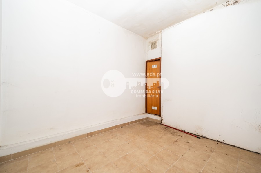 Loja em Braga (Maximinos, Sé e Cividade), Braga, Braga - Imagem 8