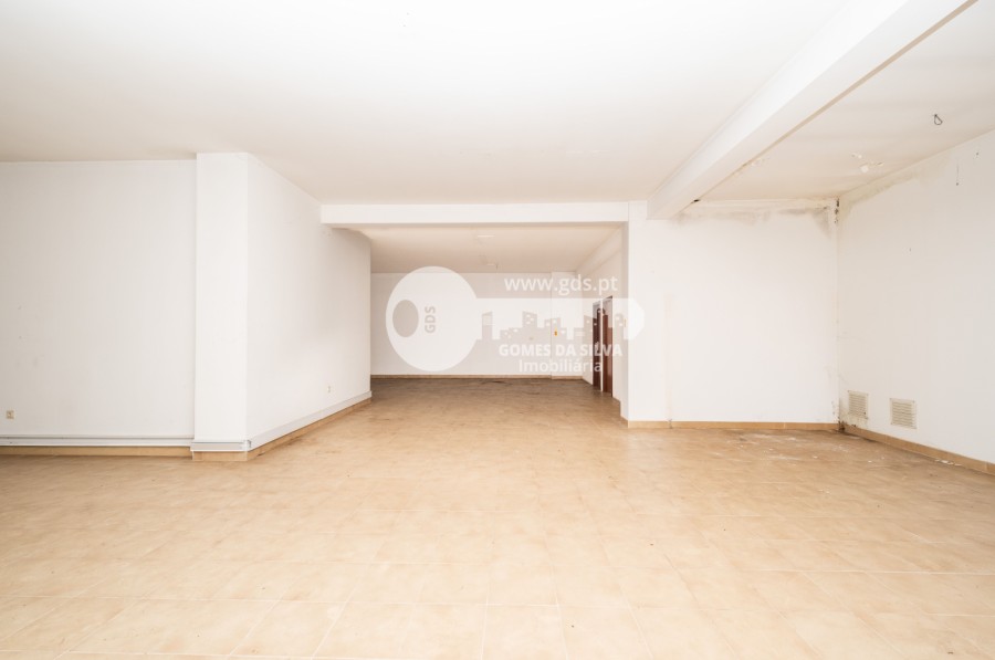 Loja na Rua Pedro Gomes Ourives com 219m2 - Gomes da Silva - Imagem 21 Loja em Braga (Maximinos, Sé e Cividade), Braga, Braga - Imagem 21