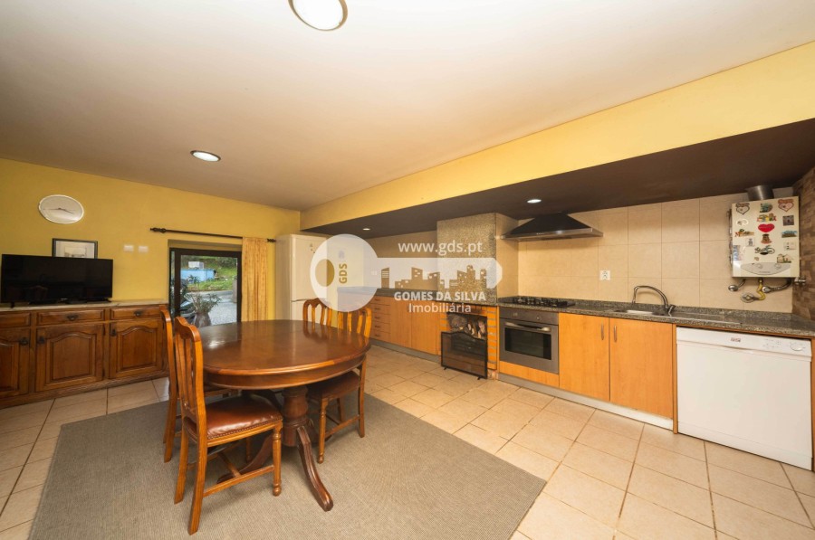 Moradia em Santa Lucrécia de Algeriz e Navarra, Braga, Braga - Imagem 35