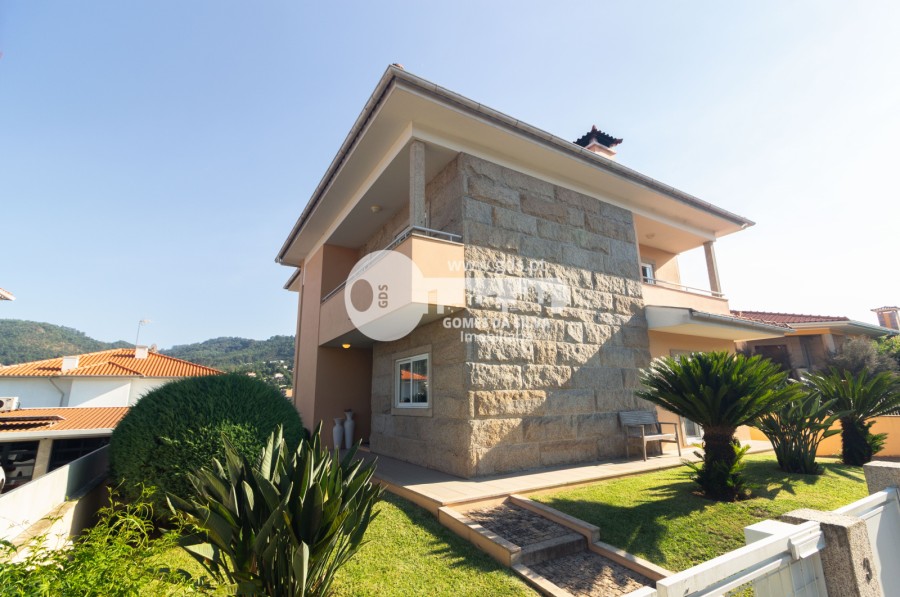 Moradia em Este (São Pedro e São Mamede), Braga, Braga