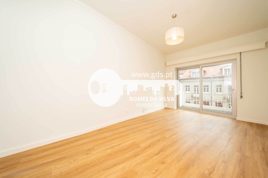 Apartamento T4 para arrendamento na Rua Conselheiro Januário - Gomes da Silva - Imagem 21 Apartamento em Braga São Vicente, Braga, Braga - Imagem 21