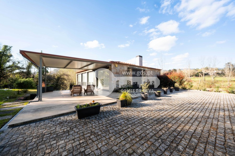 Quinta/Herdade em Esqueiros, Nevogilde e Travassós, Vila Verde, Braga