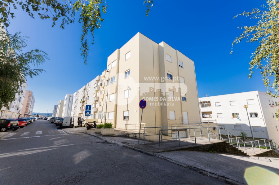 T2 p/ investimento sito em Lomar, Braga - Gomes da Silva - Imagem 1 Apartamento em Lomar e Arcos, Braga, Braga - Imagem 1
