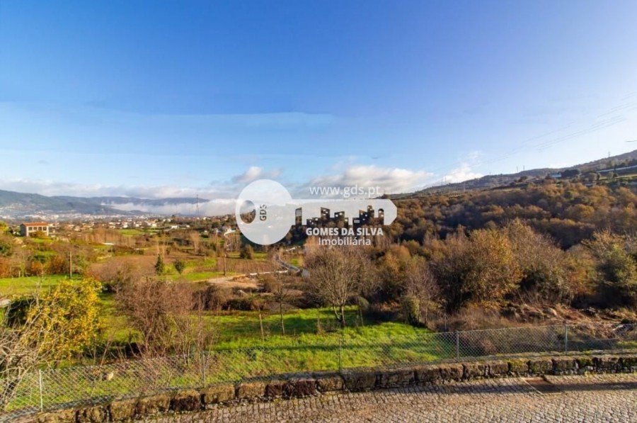Duas moradias para recuperar com terreno de 1240m2 - Gomes da Silva - Imagem 21 Moradia em Santa Lucrécia de Algeriz e Navarra, Braga, Braga - Imagem 21