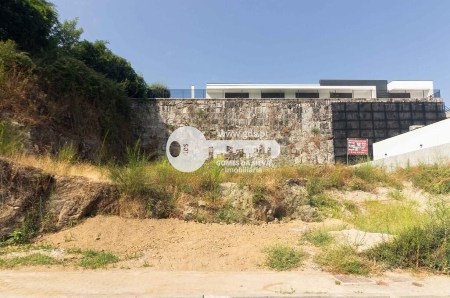 Terreno em Este (São Pedro e São Mamede), Braga, Braga