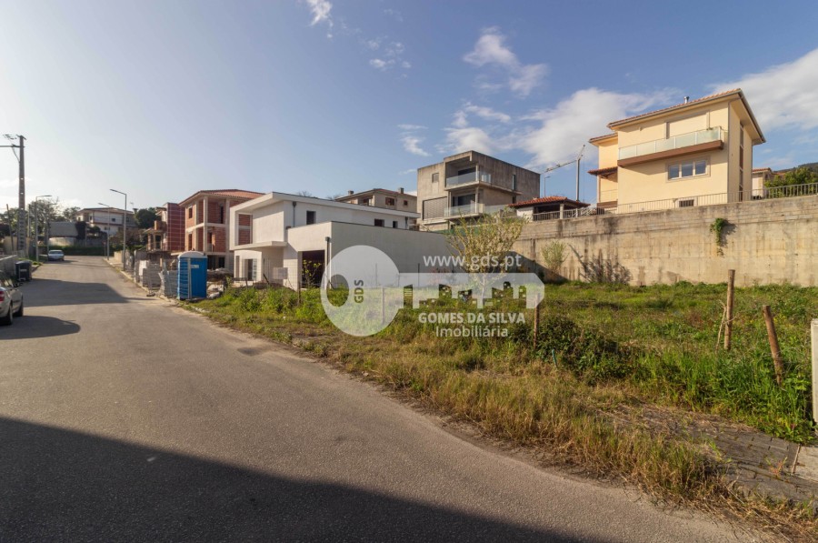 Lote de Terreno para Construção | Caires, Amares - Gomes da Silva - Imagem 2 Lote em Caires, Amares, Braga - Imagem 2